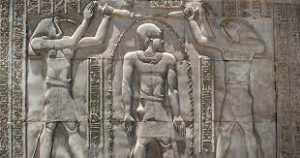 علامات المقابر الفرعونية الملكية