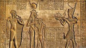 علامات المقابر الفرعونية الملكية في المنزل