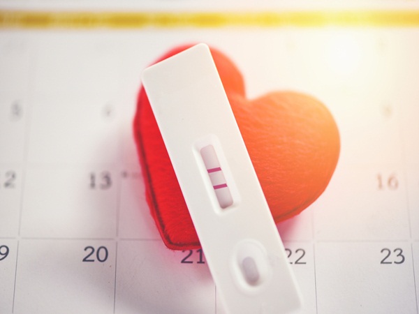 احس اني حامل رغم نزول الدورة فما هي علامات الحمل؟