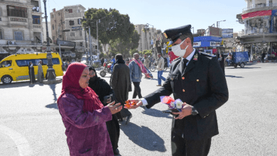 بمناسبة عيد الشرطة توزيع الهدايا على المواطنين واحتفالات في الشوارع