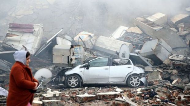 ارتفاع ضحايا زلزال تركيا لـ 35 الف