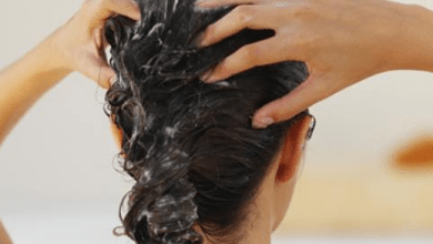 كيفية إزالة الزيوت من الشعر