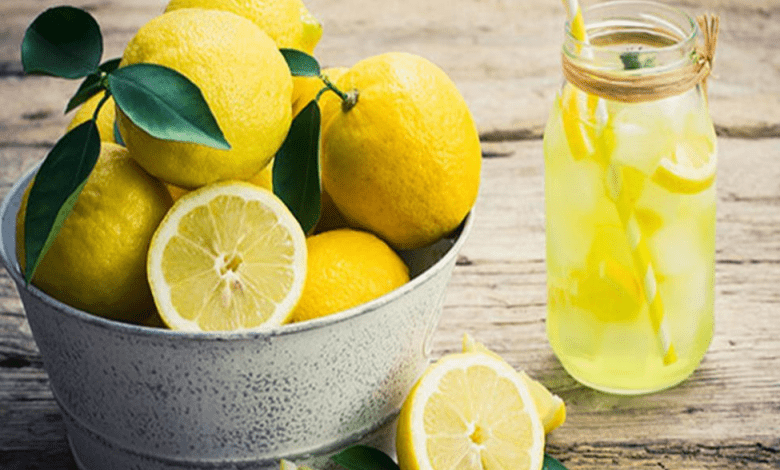 فوائد الليمون الصحية للجهاز البولي والمرارة والقلب: دراسة تحليلية للتأثيرات الصحية لفاكهة الليمون