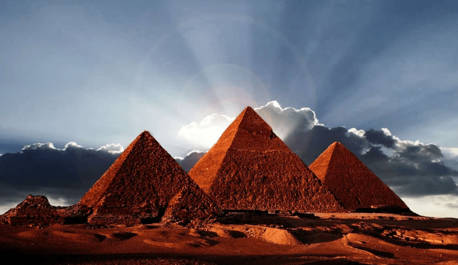 استكشاف بلدك الجميل: كيف يمكن للسياحة الداخلية أن تساعد في زيادة عدد السياح في مصر