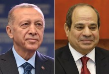Erdogan is voor het eerst in ruim elf jaar in Caïro voor een ontmoeting met president Sisi